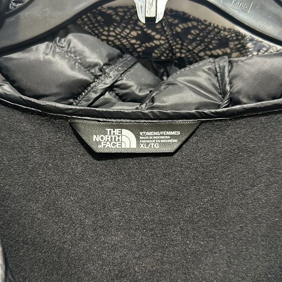 The North Face Puffer Vest Sz XL - Picture 3 of 5